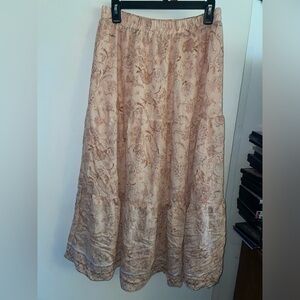 womens large Elegant Floral Beige Skirt